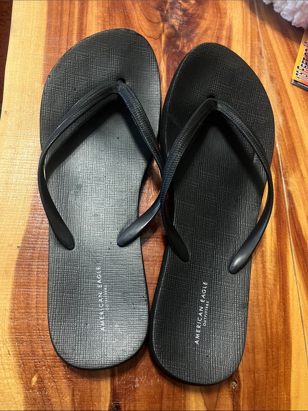 American Eagle Black Textured Flip Flops